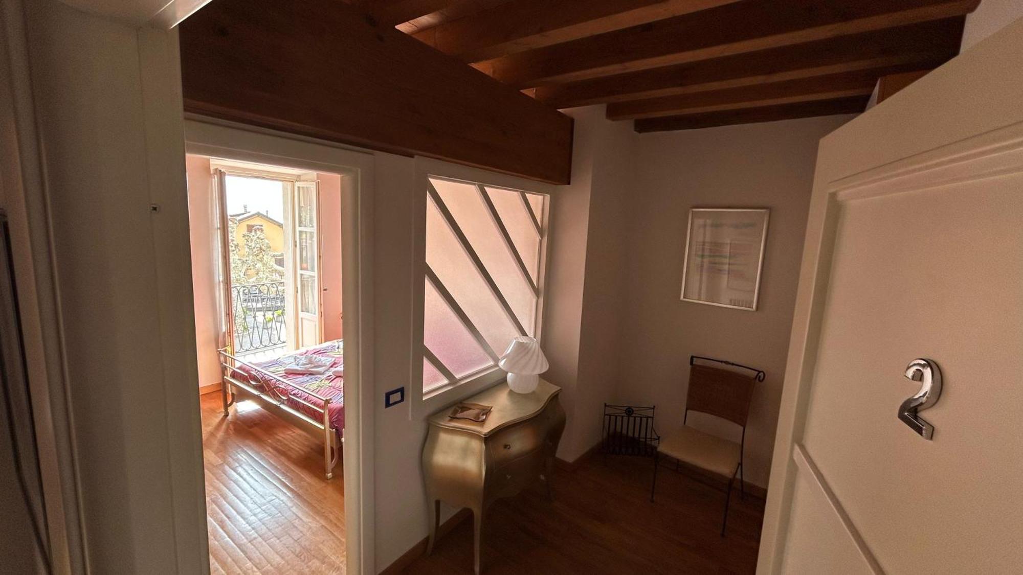 Balconi San Giorgio Bed & Breakfast วาเรนนา ภายนอก รูปภาพ